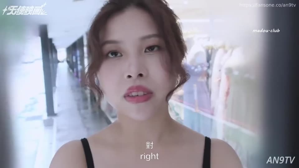 天使映画 25岁酒店女公关刚下班就被搭讪 坚挺的阴茎在她的雪嫩巨乳之间也按耐不住快速的刺激而爆烈射精